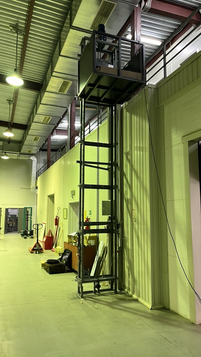 Мачтовый подъемник цепной, 300 кг в Рязани