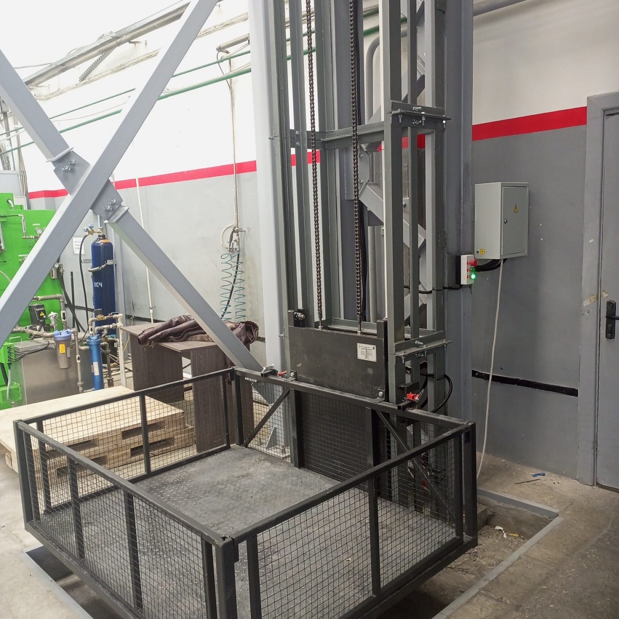 Мачтовый цепной подъемник, 500 кг в Московской области