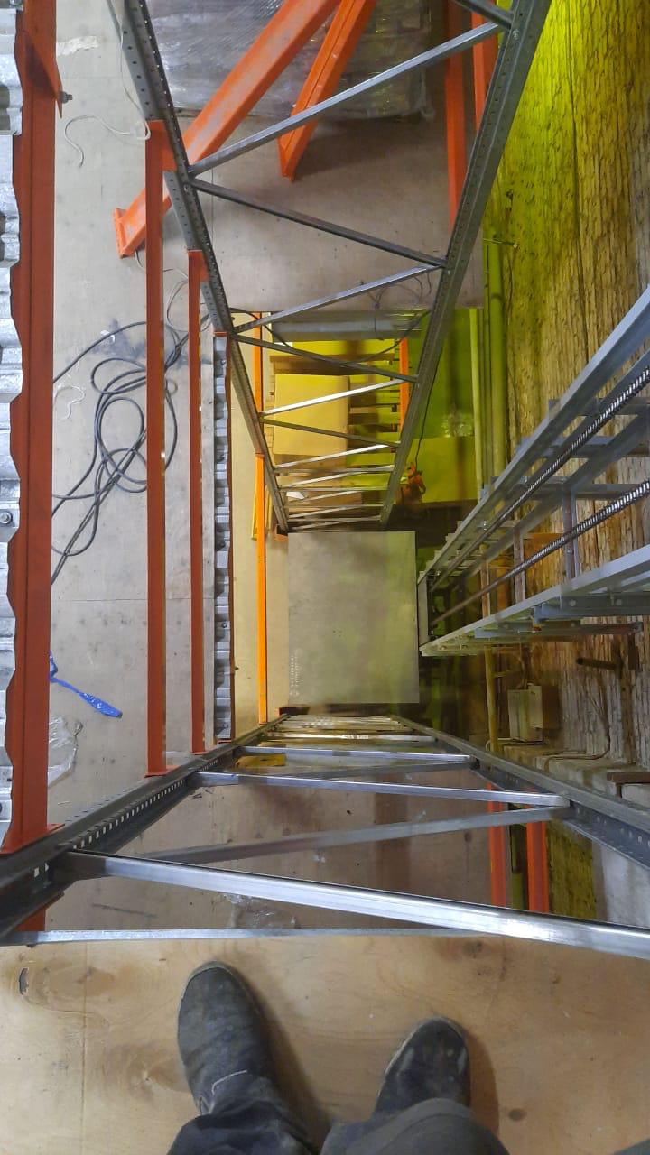 Мачтовый электрический цепной подъёмник, 1000 кг, Екатеринбург