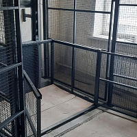Грузовой подъёмник пчёлка ПГ-К 250 с внешним этажным ограждением, 250 кг, Екатеринбург
